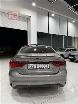 جاگوار XF